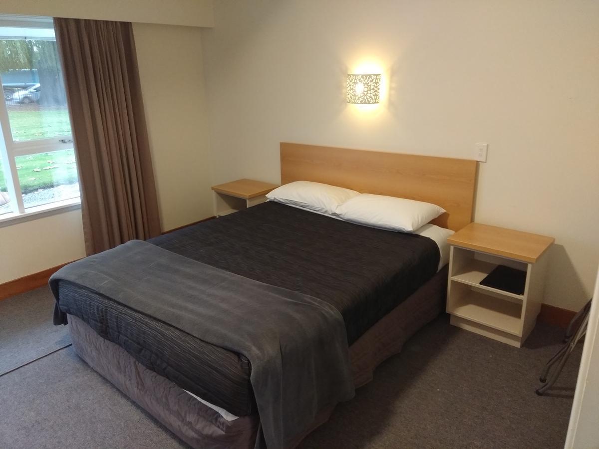 The Redwood Hotel Крайстчърч Екстериор снимка